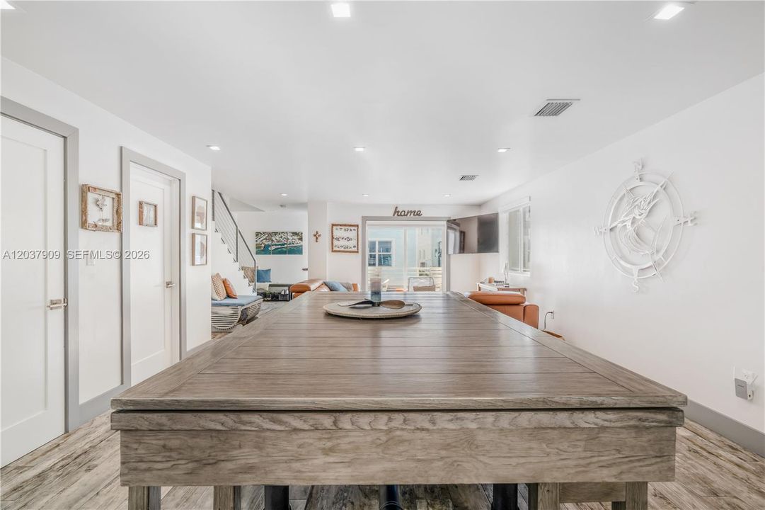 For Sale: $949,000 (3 beds, 2 baths, 1675 Square Feet)