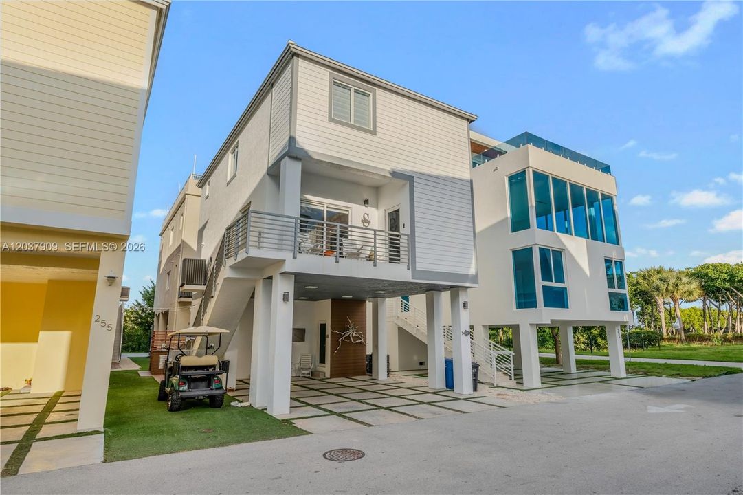 For Sale: $949,000 (3 beds, 2 baths, 1675 Square Feet)