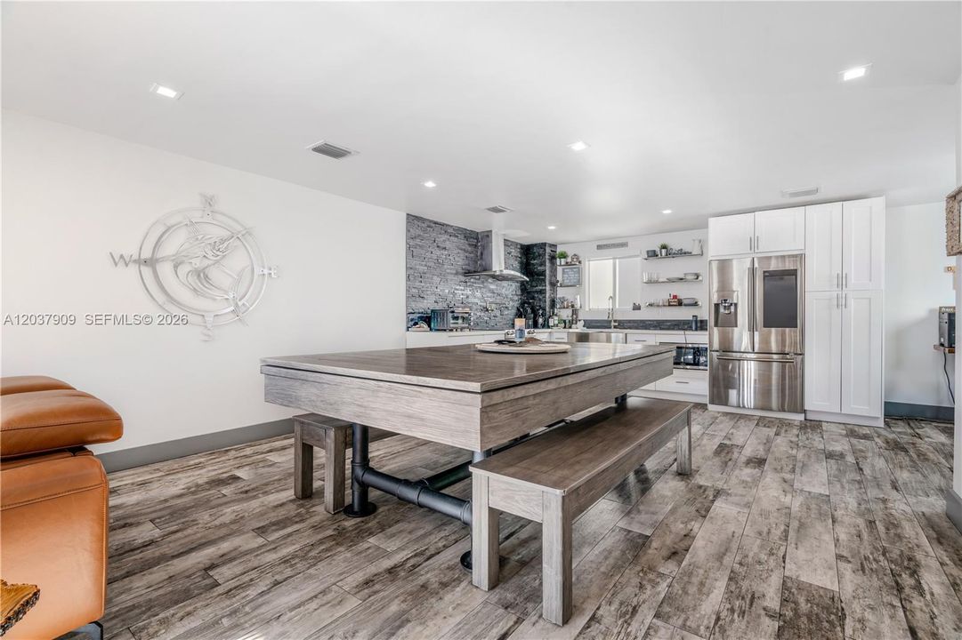 For Sale: $949,000 (3 beds, 2 baths, 1675 Square Feet)