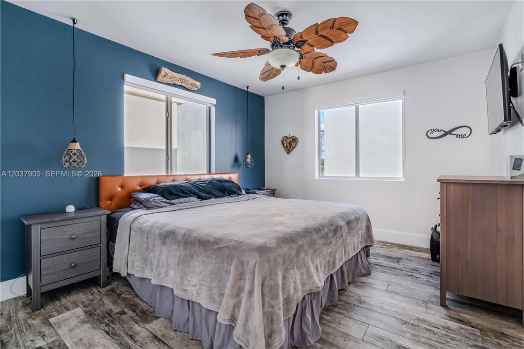 For Sale: $949,000 (3 beds, 2 baths, 1675 Square Feet)