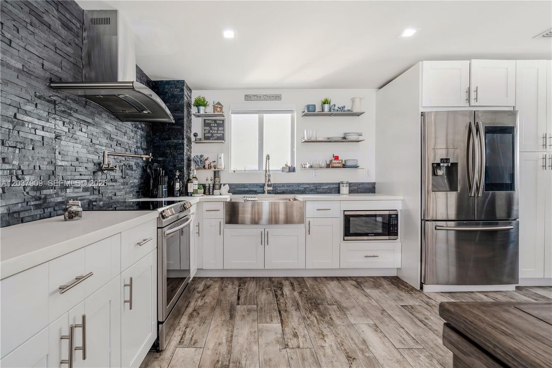 For Sale: $949,000 (3 beds, 2 baths, 1675 Square Feet)