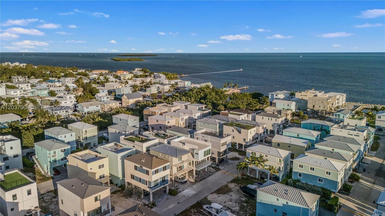 For Sale: $949,000 (3 beds, 2 baths, 1675 Square Feet)