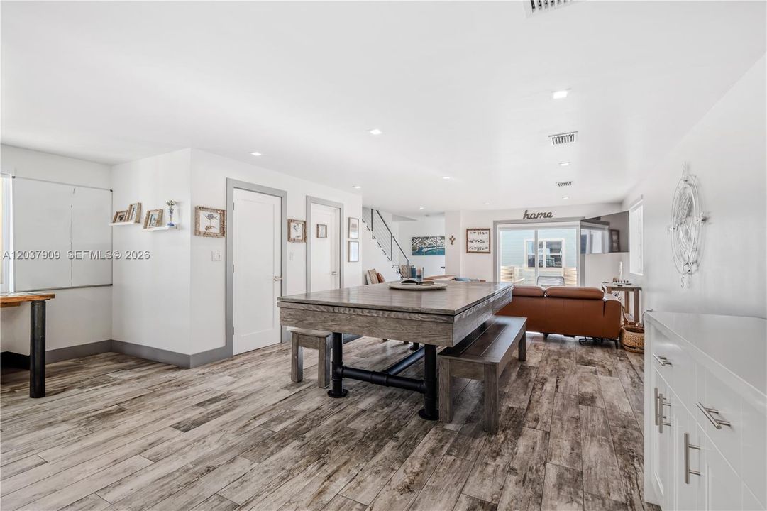 For Sale: $949,000 (3 beds, 2 baths, 1675 Square Feet)
