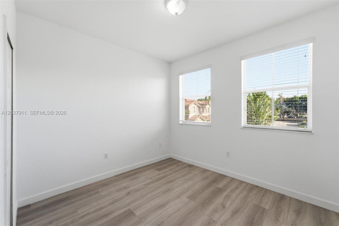 В аренду: $3,100 (3 спален, 2 ванн, 1491 Квадратных фут)