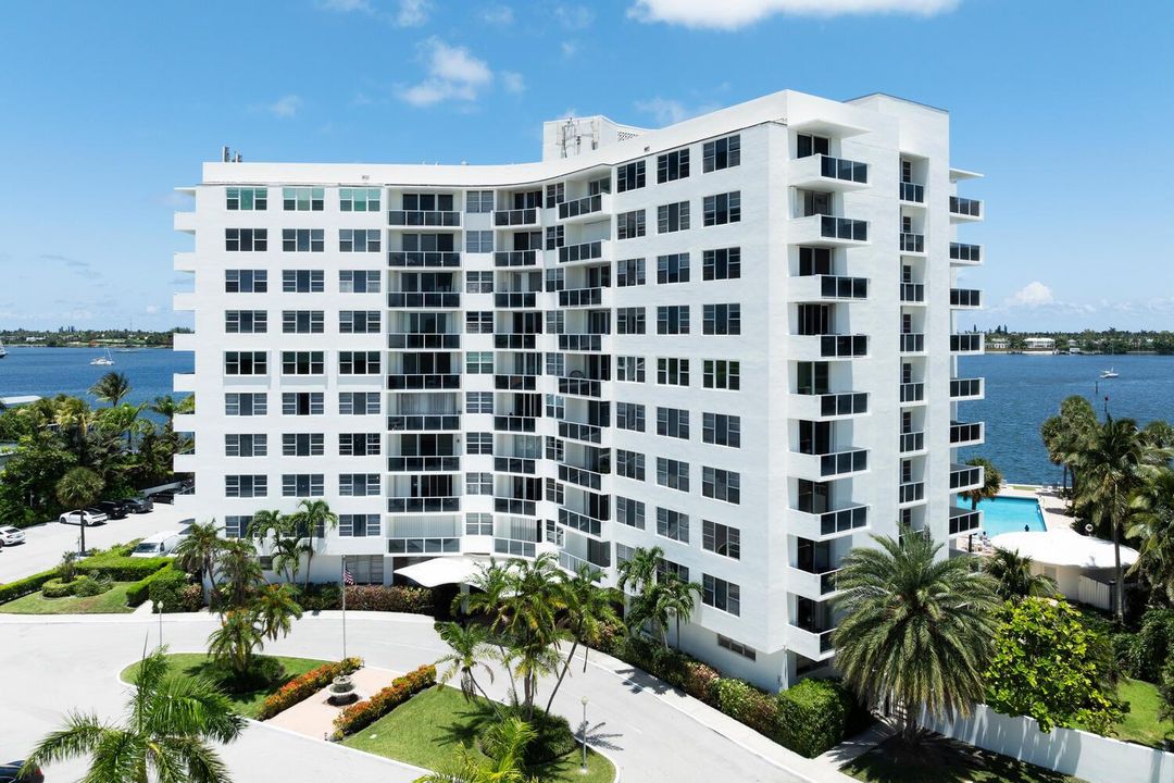2800 N Flagler Dr Apt 709 West-large-012