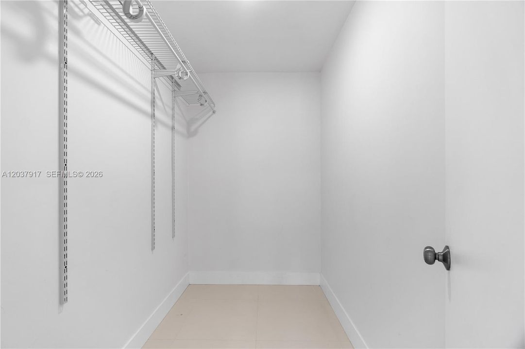En Renta: $4,800 (4 camas, 2 baños, 1740 Pies cuadrados)