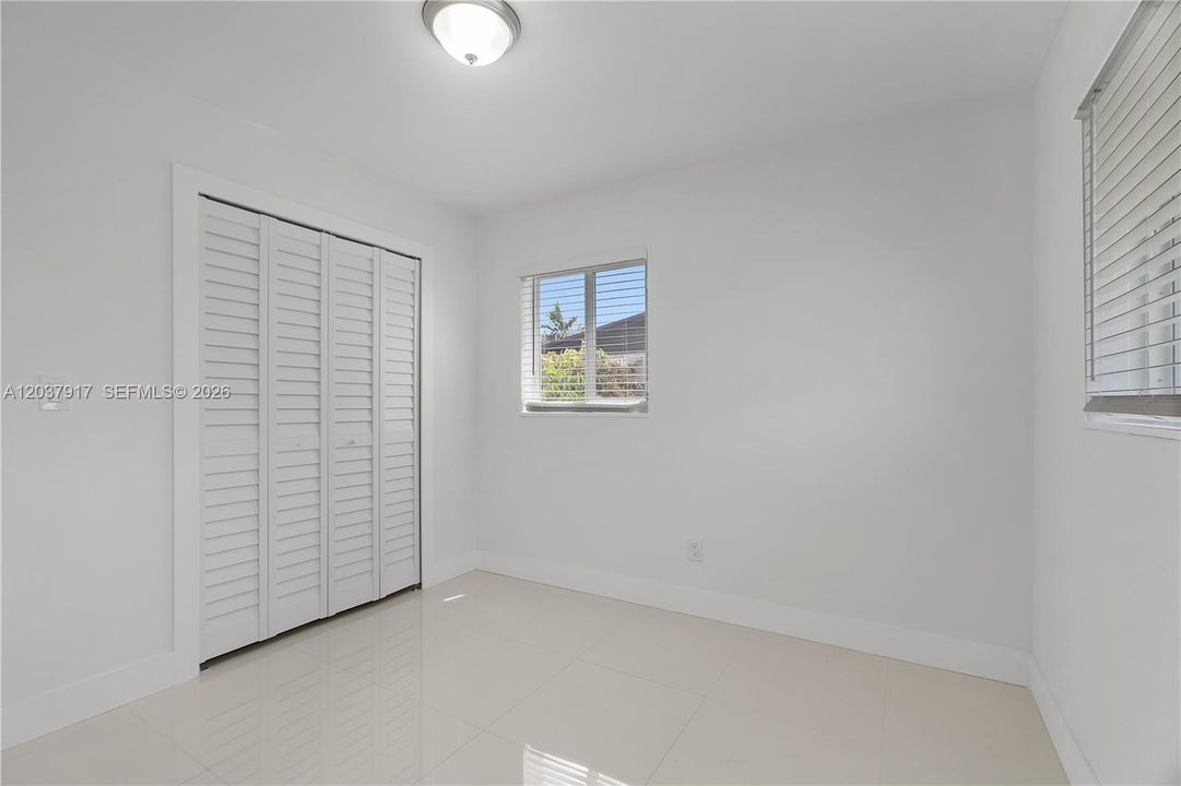 En Renta: $4,800 (4 camas, 2 baños, 1740 Pies cuadrados)