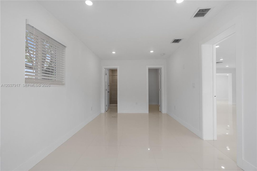 En Renta: $4,800 (4 camas, 2 baños, 1740 Pies cuadrados)