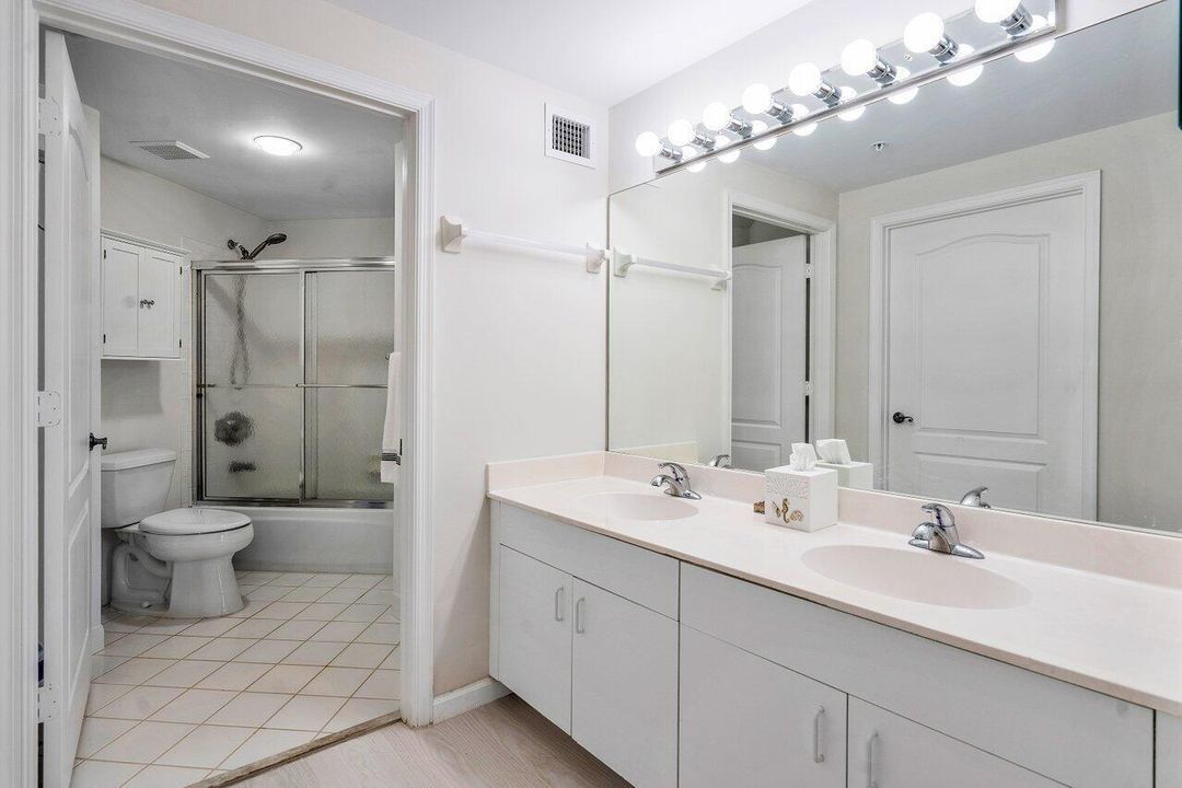 022-300UnoLagoDrive-JunoBeach-FL-33408-S