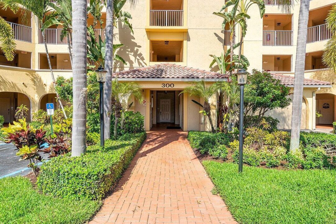 004-300UnoLagoDrive-JunoBeach-FL-33408-S
