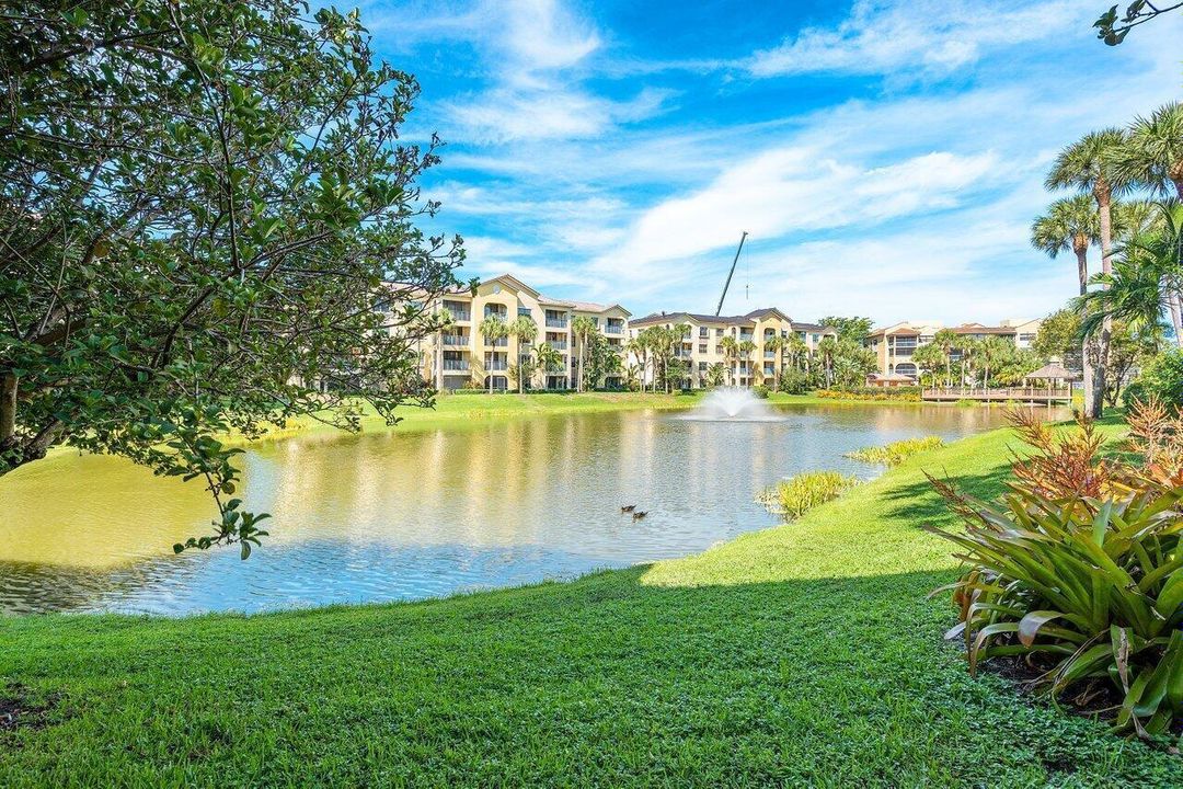 025-300UnoLagoDrive-JunoBeach-FL-33408-S
