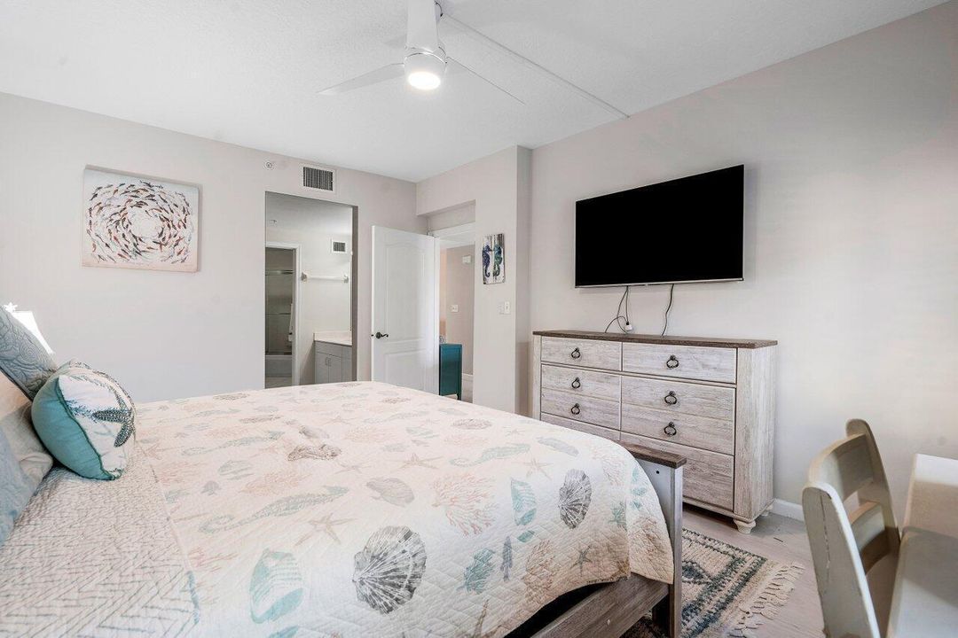 020-300UnoLagoDrive-JunoBeach-FL-33408-S
