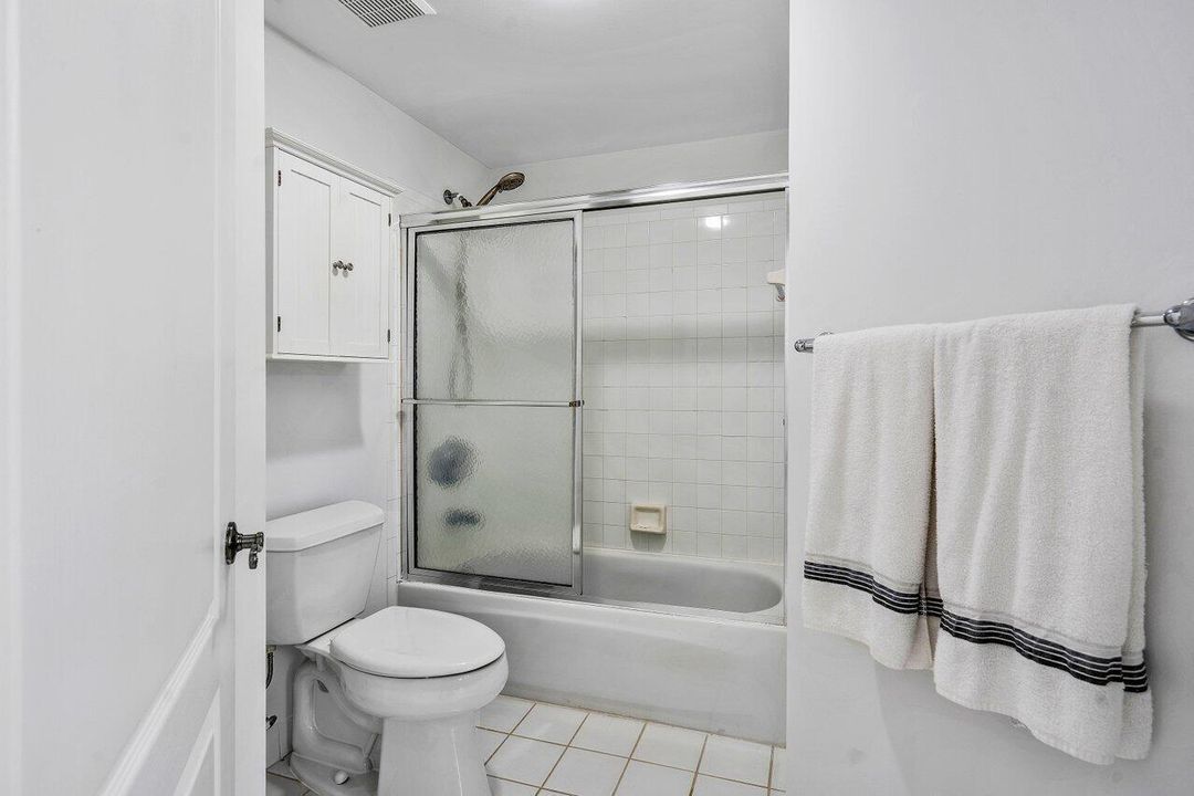 023-300UnoLagoDrive-JunoBeach-FL-33408-S