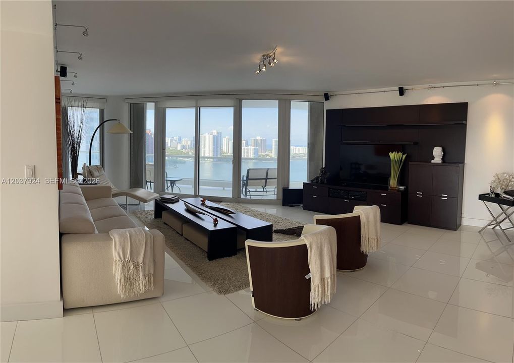 For Rent: $12,000 (4 beds, 4 baths, 2870 Square Feet)