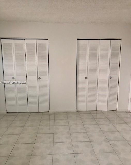 For Sale: $224,000 (1 beds, 1 baths, 721 Square Feet)