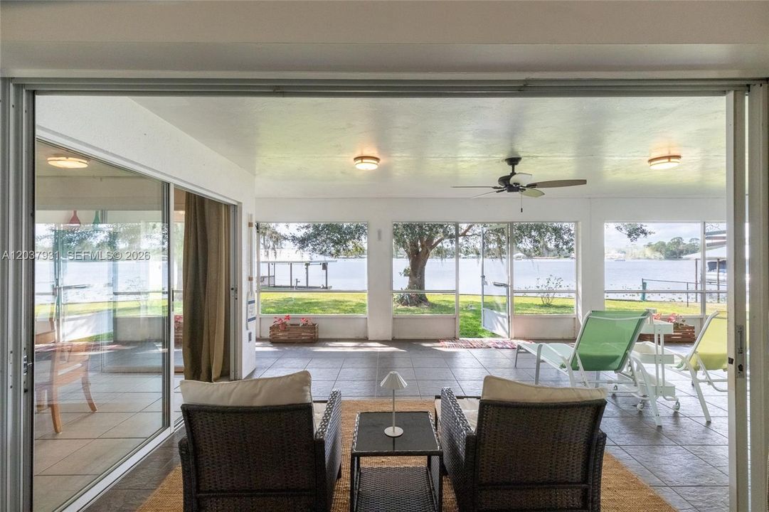 For Rent: $3,900 (3 beds, 3 baths, 2600 Square Feet)
