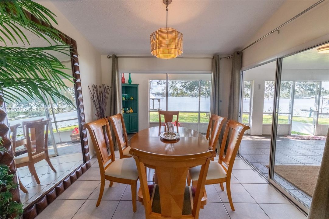 Dining room overlooking the lake