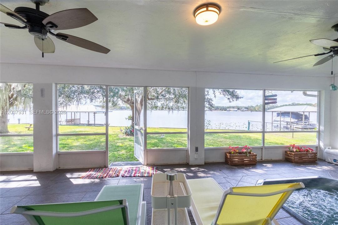 For Rent: $3,900 (3 beds, 3 baths, 2600 Square Feet)