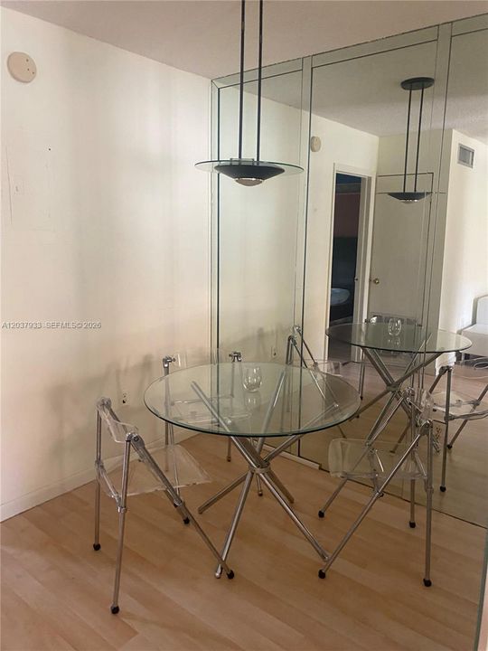 В аренду: $1,600 (1 спален, 1 ванн, 561 Квадратных фут)