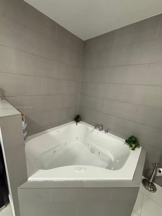 На продажу: $899,000 (5 спален, 3 ванн, 2230 Квадратных фут)