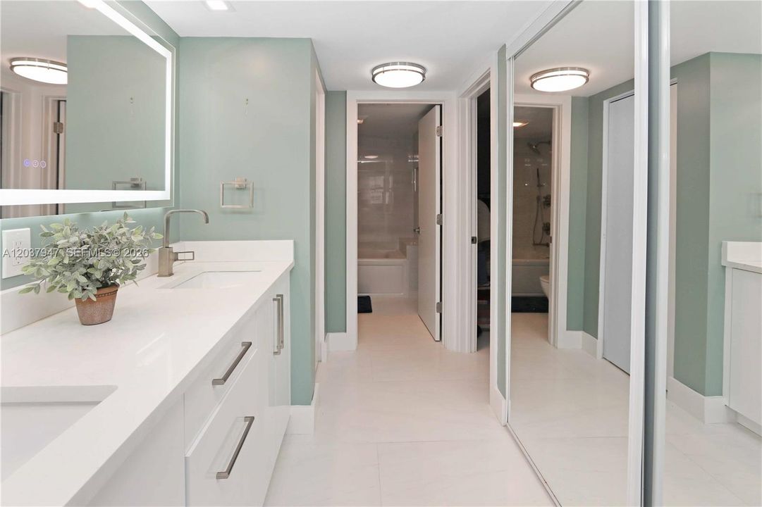 For Sale: $749,000 (2 beds, 2 baths, 1435 Square Feet)