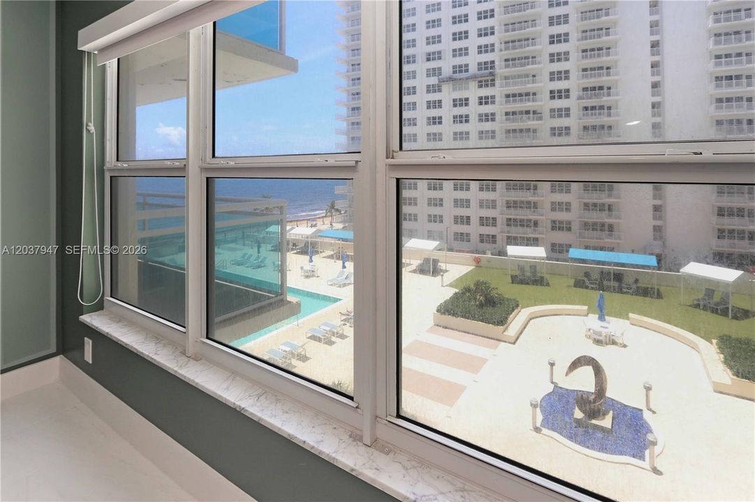 For Sale: $749,000 (2 beds, 2 baths, 1435 Square Feet)