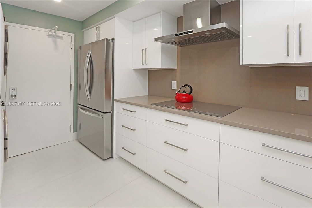 For Sale: $749,000 (2 beds, 2 baths, 1435 Square Feet)
