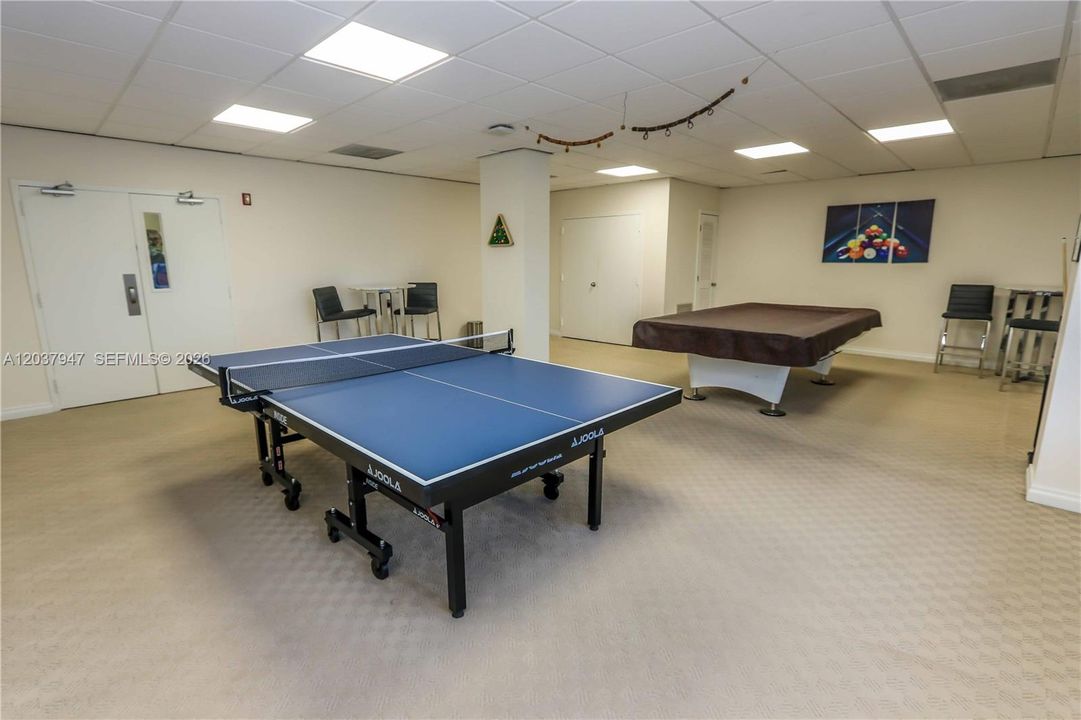 For Sale: $749,000 (2 beds, 2 baths, 1435 Square Feet)