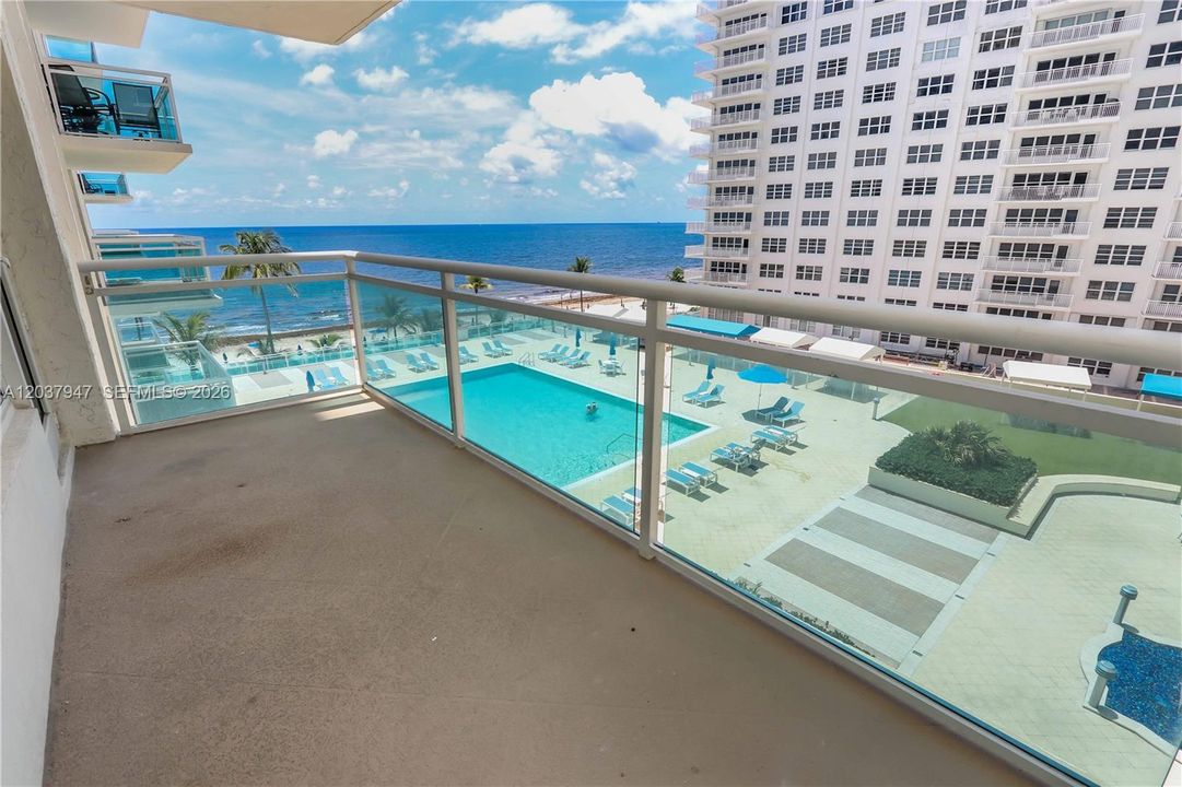 For Sale: $749,000 (2 beds, 2 baths, 1435 Square Feet)
