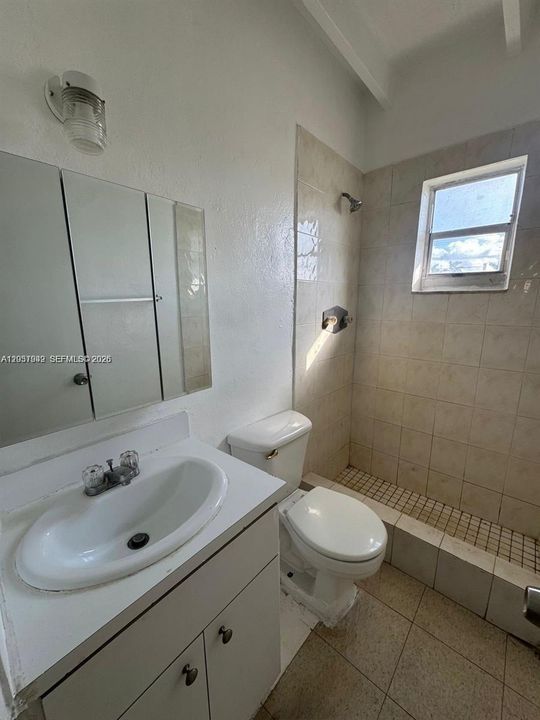 En Renta: $1,350 (1 camas, 1 baños, 2542 Pies cuadrados)