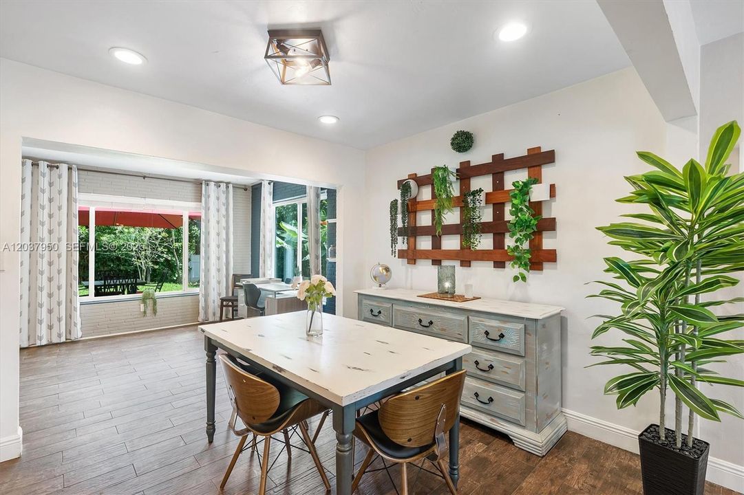 For Sale: $749,000 (3 beds, 2 baths, 1371 Square Feet)