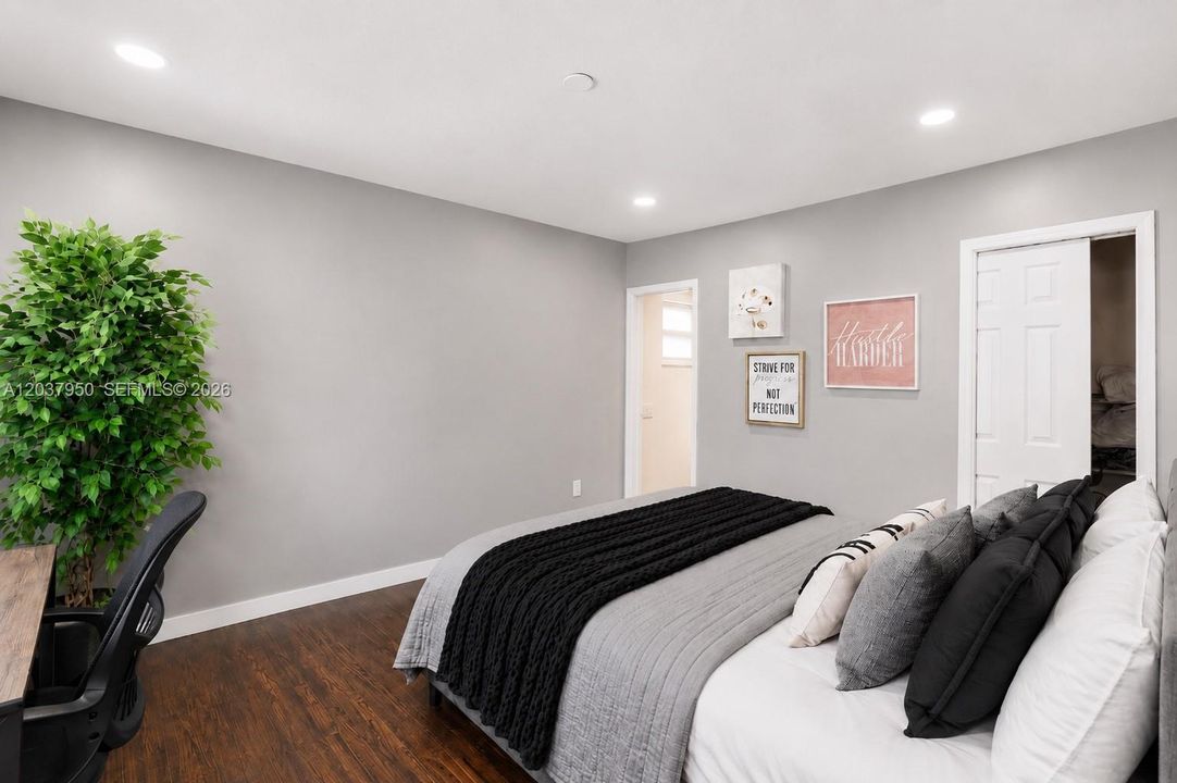 For Sale: $749,000 (3 beds, 2 baths, 1371 Square Feet)
