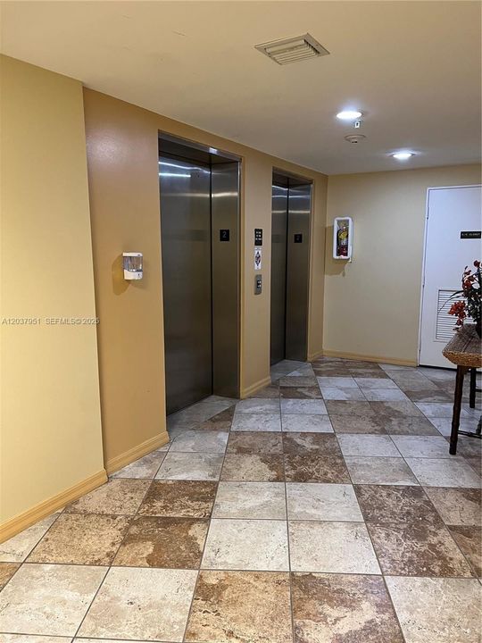 En Renta: $2,354 (1 camas, 1 baños, 689 Pies cuadrados)