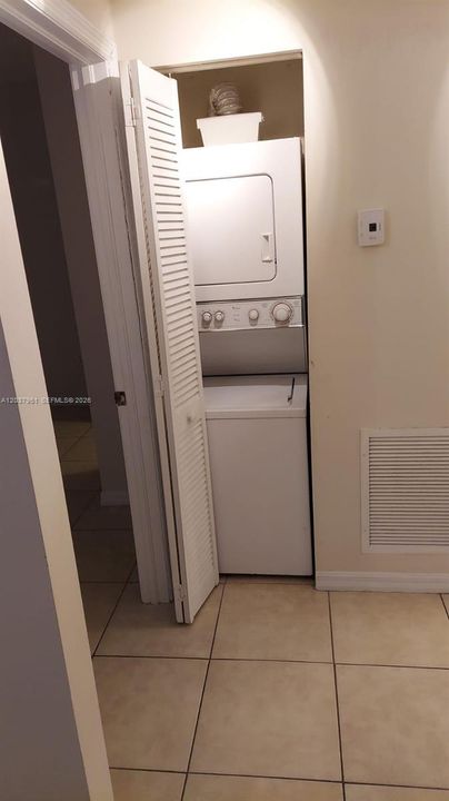 En Renta: $2,354 (1 camas, 1 baños, 689 Pies cuadrados)
