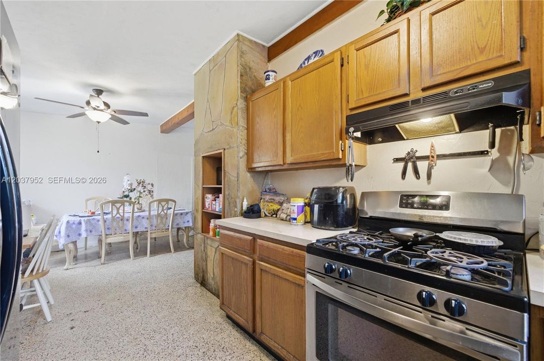 For Sale: $499,990 (3 beds, 2 baths, 1448 Square Feet)