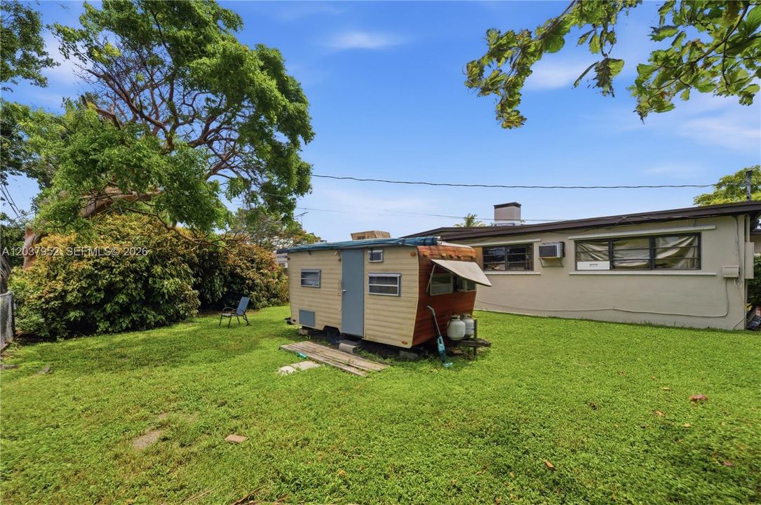 For Sale: $499,990 (3 beds, 2 baths, 1448 Square Feet)