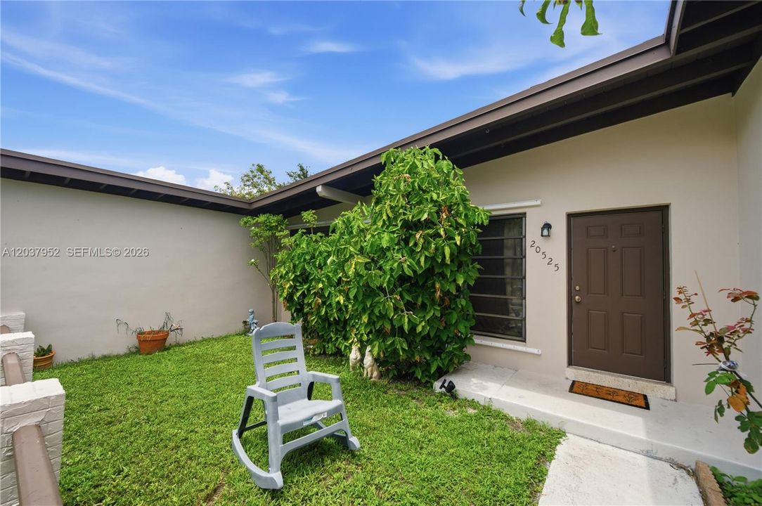 For Sale: $499,990 (3 beds, 2 baths, 1448 Square Feet)