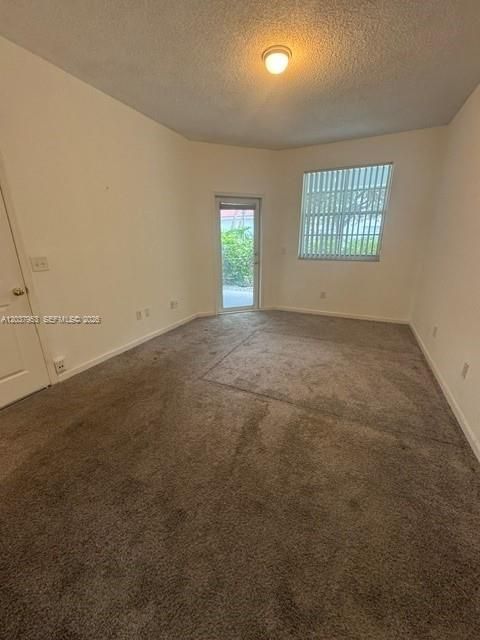 For Sale: $310,000 (1 beds, 1 baths, 893 Square Feet)