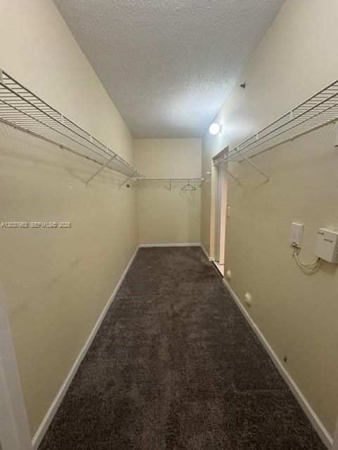 For Sale: $310,000 (1 beds, 1 baths, 893 Square Feet)