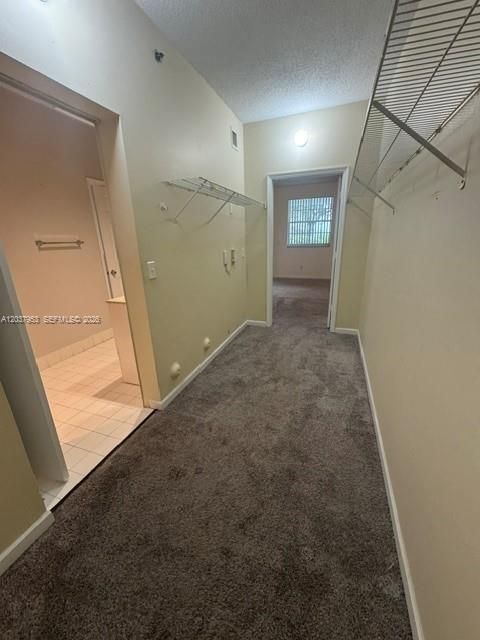 For Sale: $310,000 (1 beds, 1 baths, 893 Square Feet)