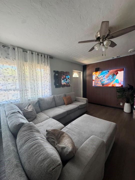 En Renta: $2,850 (3 camas, 1 baños, 725 Pies cuadrados)
