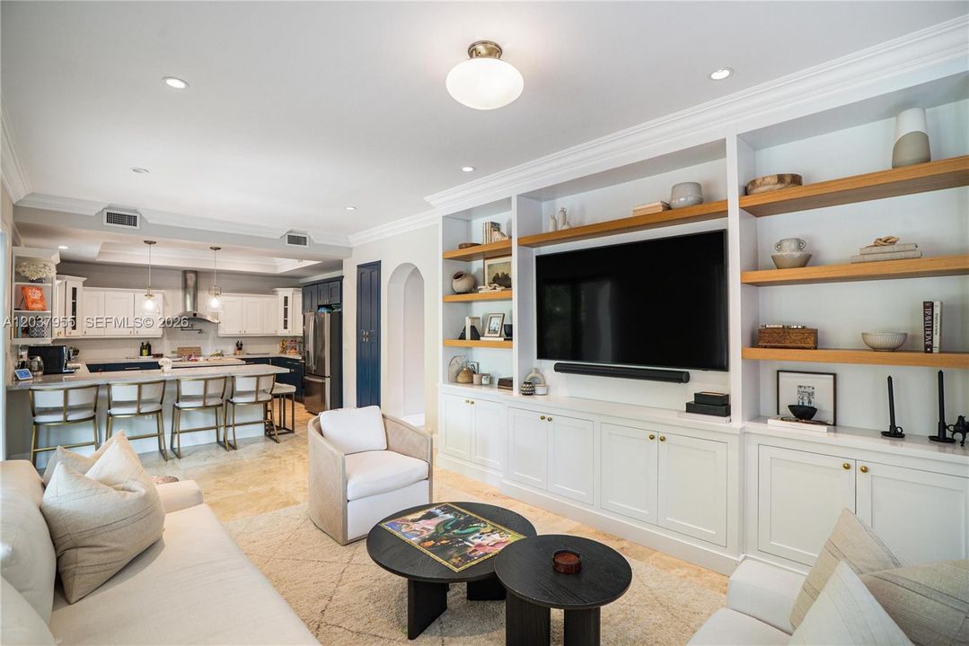 For Rent: $15,000 (4 beds, 3 baths, 3249 Square Feet)