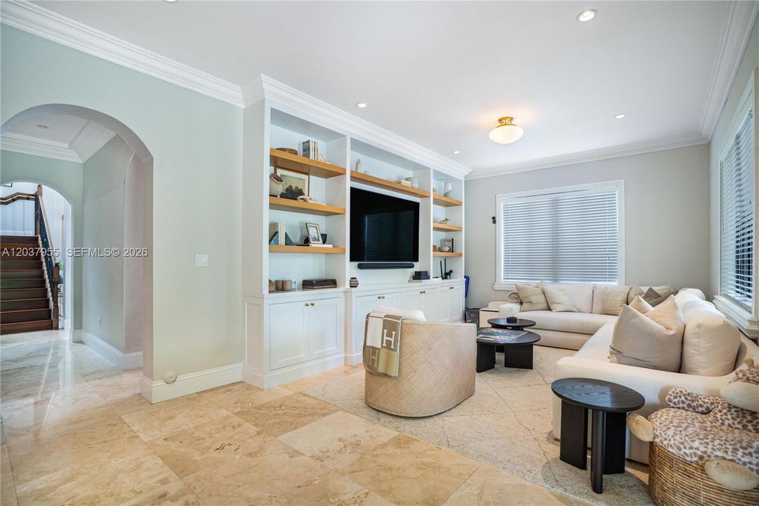 For Rent: $15,000 (4 beds, 3 baths, 3249 Square Feet)