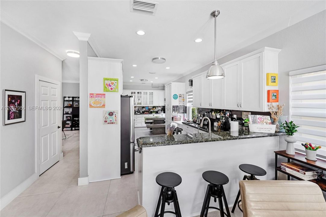 For Rent: $5,900 (4 beds, 2 baths, 2196 Square Feet)