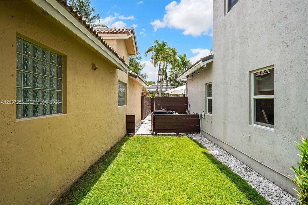 For Rent: $5,900 (4 beds, 2 baths, 2196 Square Feet)