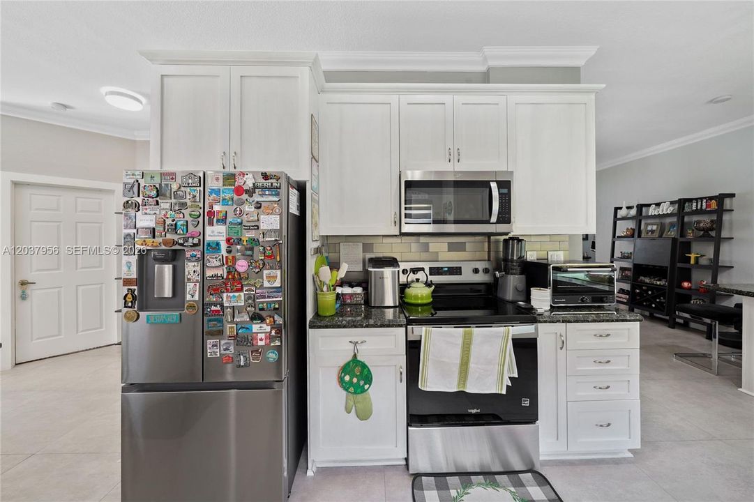 For Rent: $5,900 (4 beds, 2 baths, 2196 Square Feet)