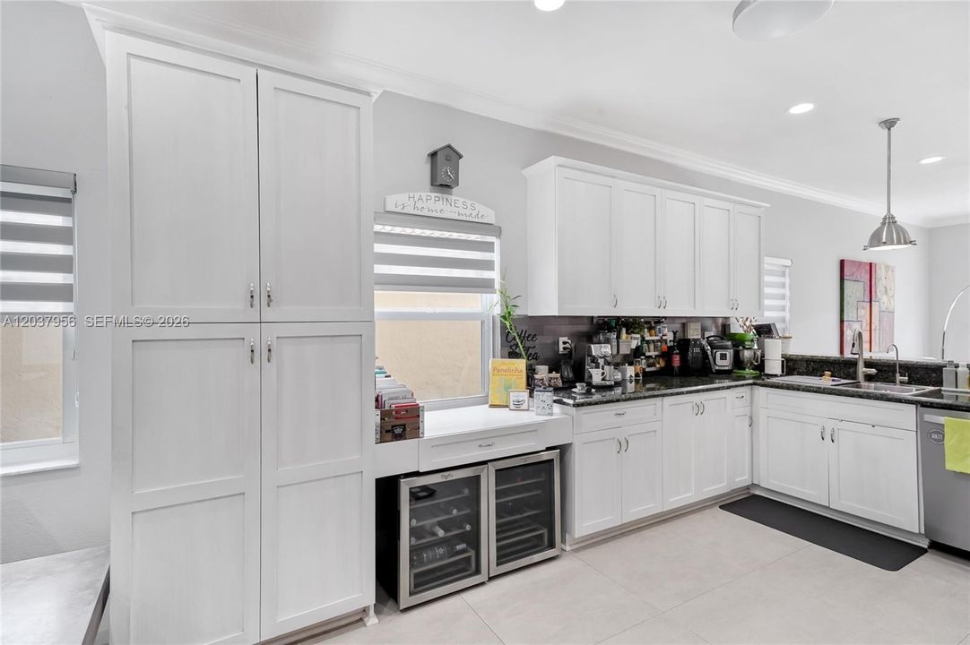 For Rent: $5,900 (4 beds, 2 baths, 2196 Square Feet)