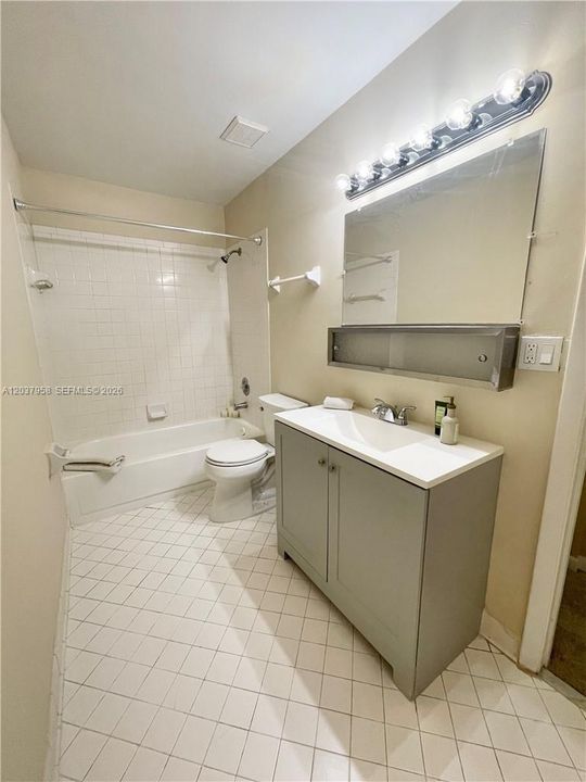 For Rent: $1,754 (1 beds, 1 baths, 872 Square Feet)