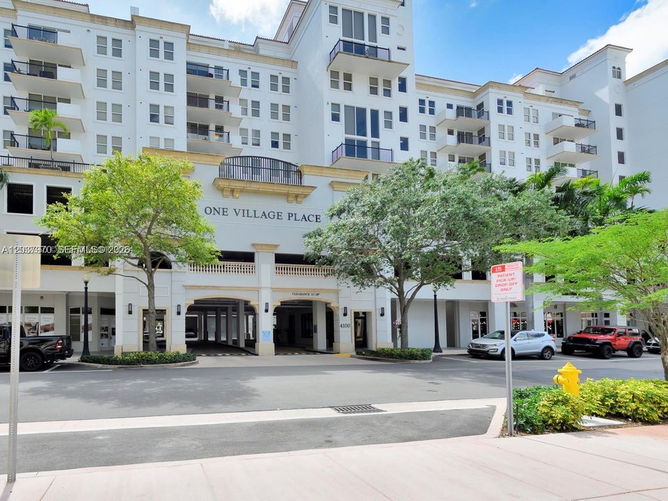 For Rent: $4,300 (3 beds, 2 baths, 1147 Square Feet)