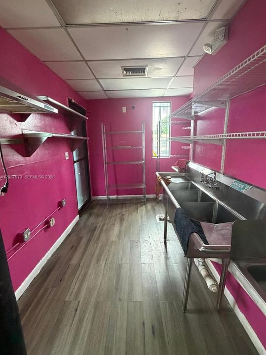 出租: $1,975 (0 贝兹, 0 浴室, 0 平方英尺)